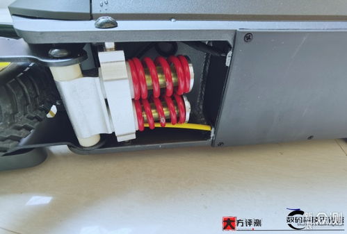 探夢(mèng)者L1 Pro智能電動(dòng)滑板車(chē) 引領(lǐng)智慧出行的代步新裝備