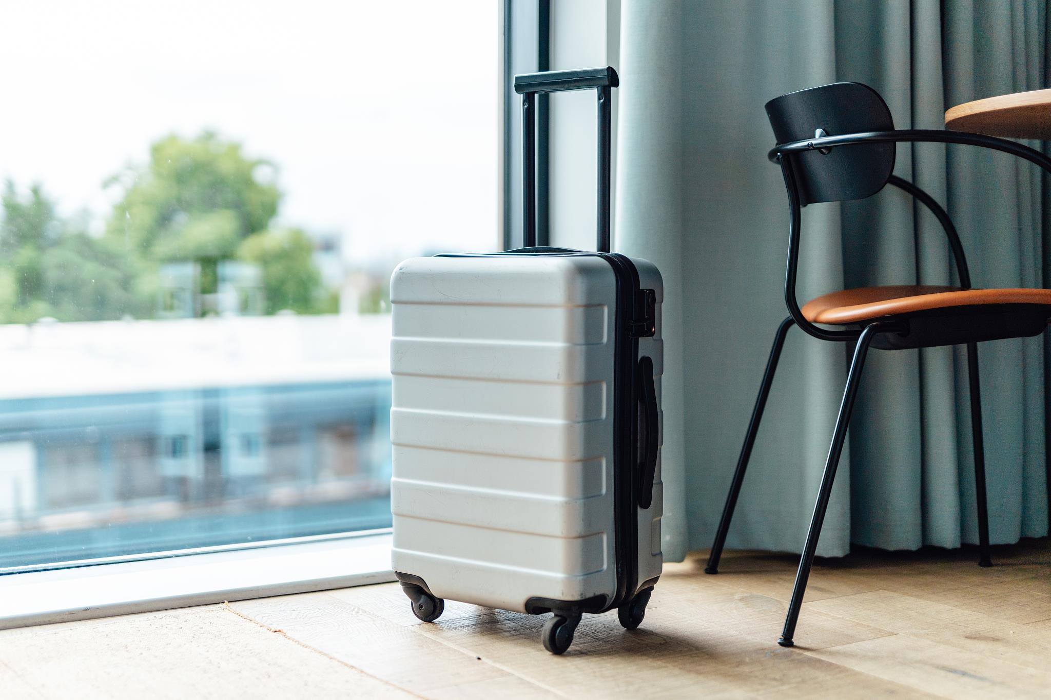 電動(dòng)行李箱為何不讓帶上公交車(chē)？一文了解攜帶含鋰電池物品規(guī)定